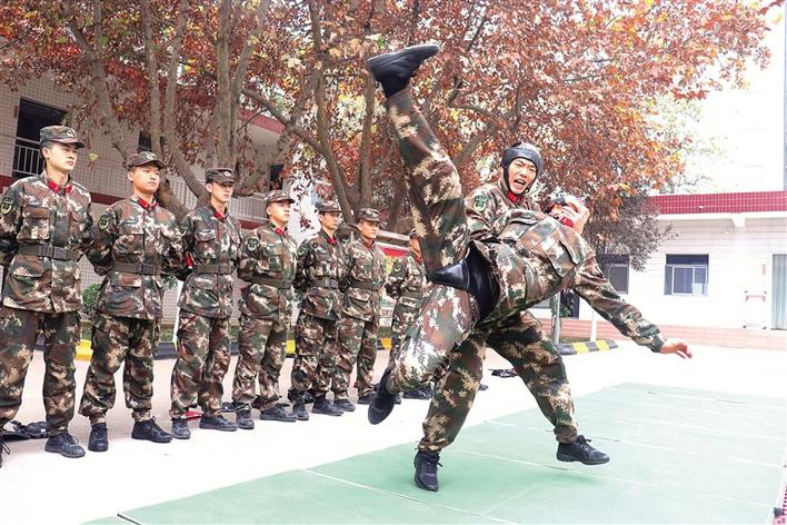 武警咸阳支队掀起冬季大练兵热潮