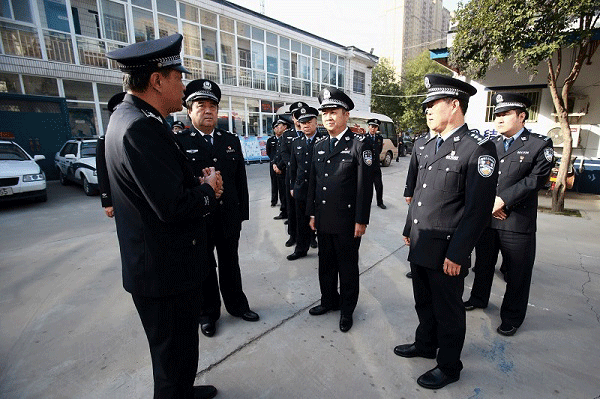 公安厅曾岚赴咸阳检查调研十九届五中全会安保维稳和教育整顿工作